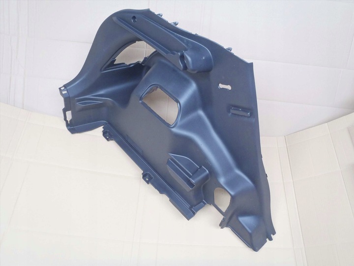 фото №1, Yaris iii 14-17 боковина багажника защита подкрылки