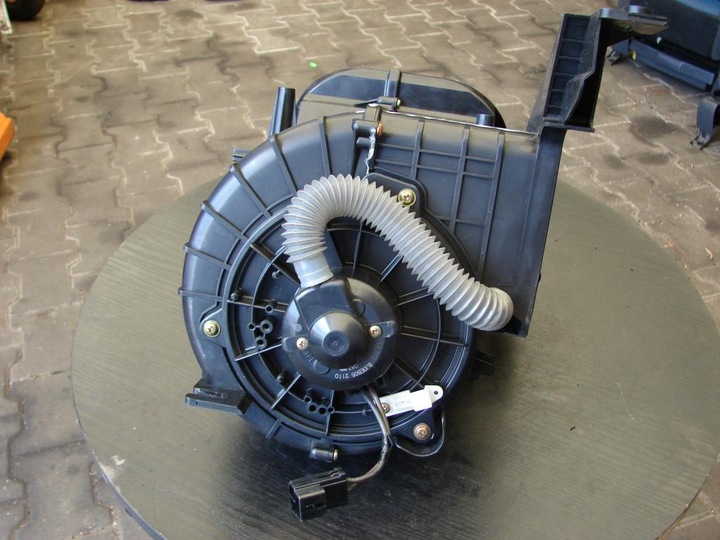 фото №1, Вентилятор вентилятор з корпус mazda premacy i 2,0d