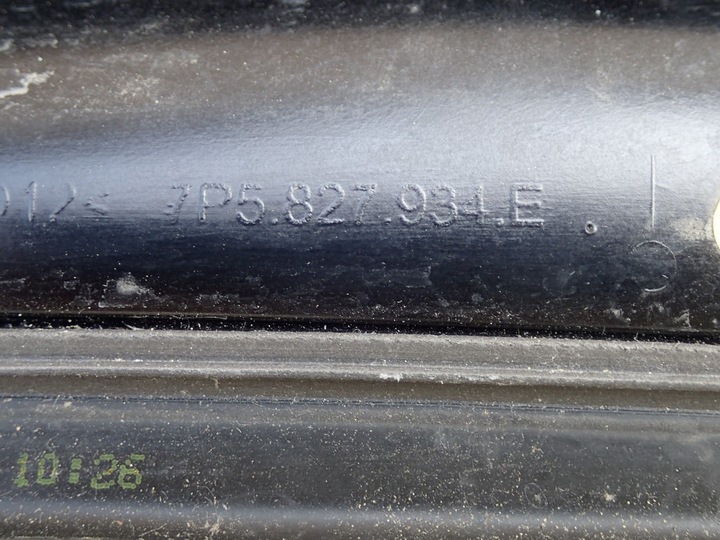 фото №4, Спойлер козырёк зад porsche cayenne 7p5827934b 10-