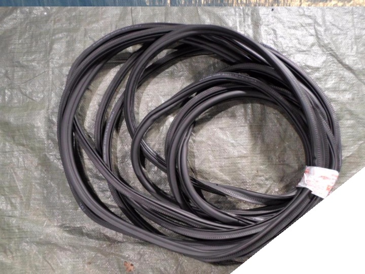 фото №1, Vw sportsvan прокладка двері праві зад