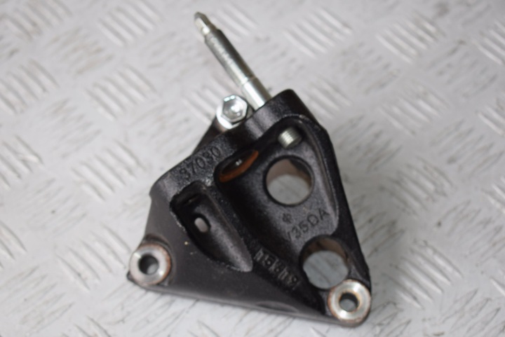 фото №1, Лапи крепление двигателя правые toyota auris ii рестайлинг