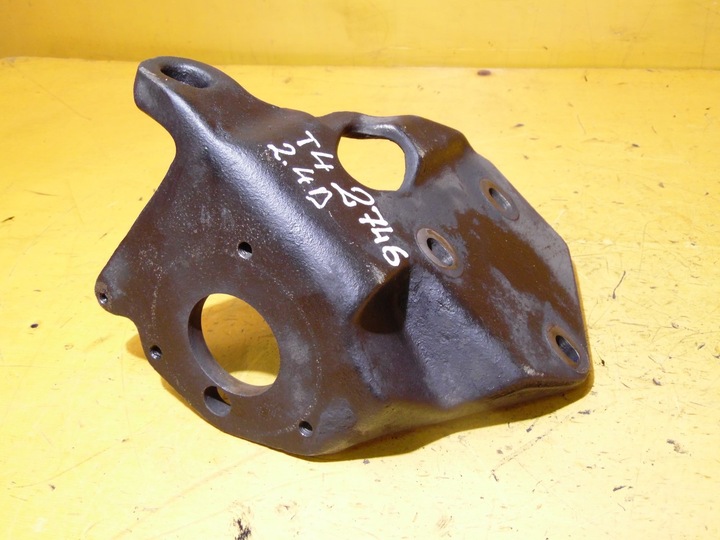 фото №2, Лапи крепление насоса t4 2.4 d 99r 074130147