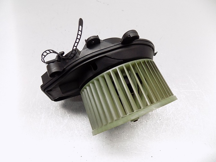 фото №7, Повітродувка повітропровід bez a/c - audi a4 b5 passat b5 eu