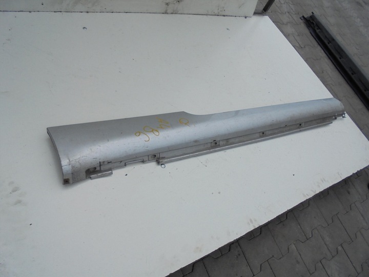 фото №1, Планка пороговая правая audi a4 b6 cabrio -wys-