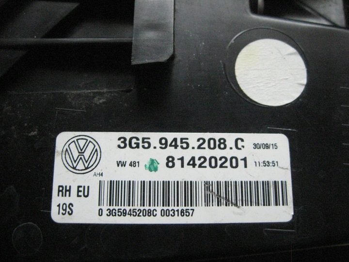 фото №6, Права лампа зад - vw passat b8 - sedan - led !!!