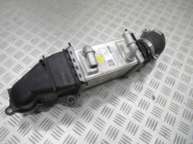 фото №1, Радиаторов интеркулер 1.4 tdi vw audi 04b145749f