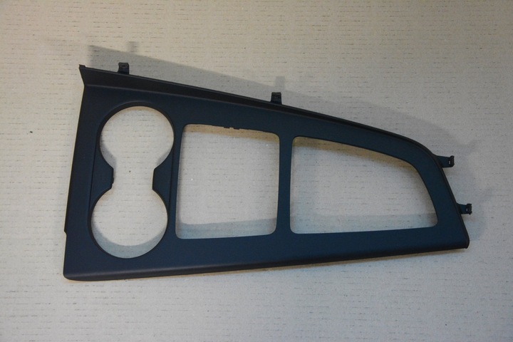 фото №1, 8w1864241a audi a4 b9 защита рамка туннеля средний