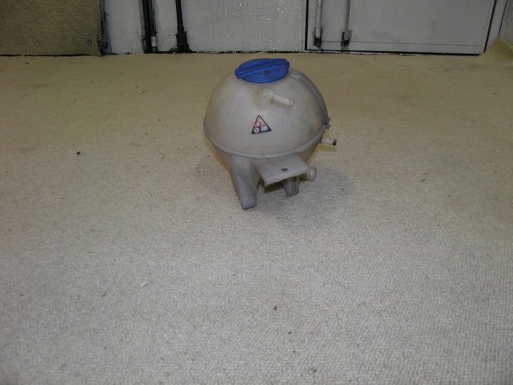 фото №1, Crafter sprinter 906 бачок расширительный воды