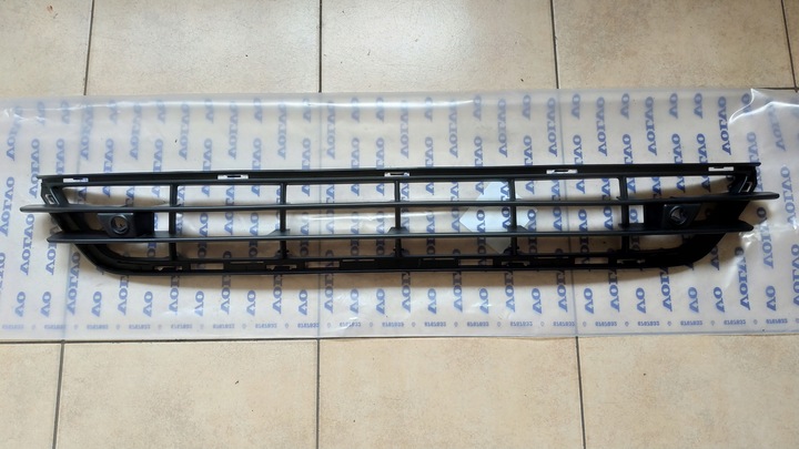 фото №1, Volvo v60 s60 решітка заглушка w бампер рестайлінг pdc 31323859