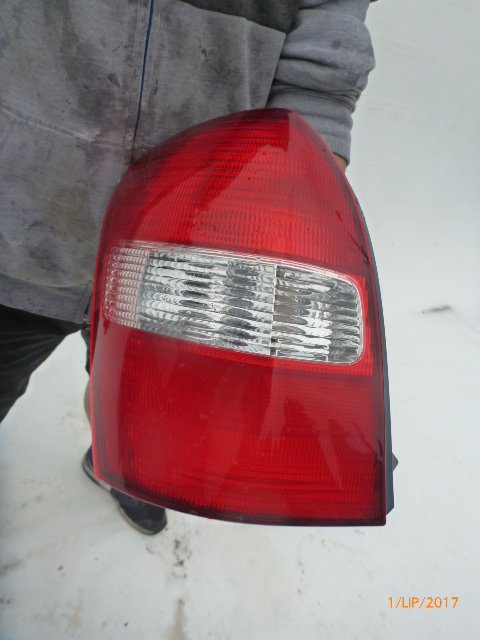 MAZDA 323 98-00 Licht links heck hinten