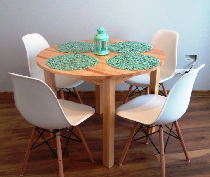 Кухонный стол 80 см. Стол Lakri Round Table. Стол на кухню. Круглый стол на кухню. Стол кухонный круглый.