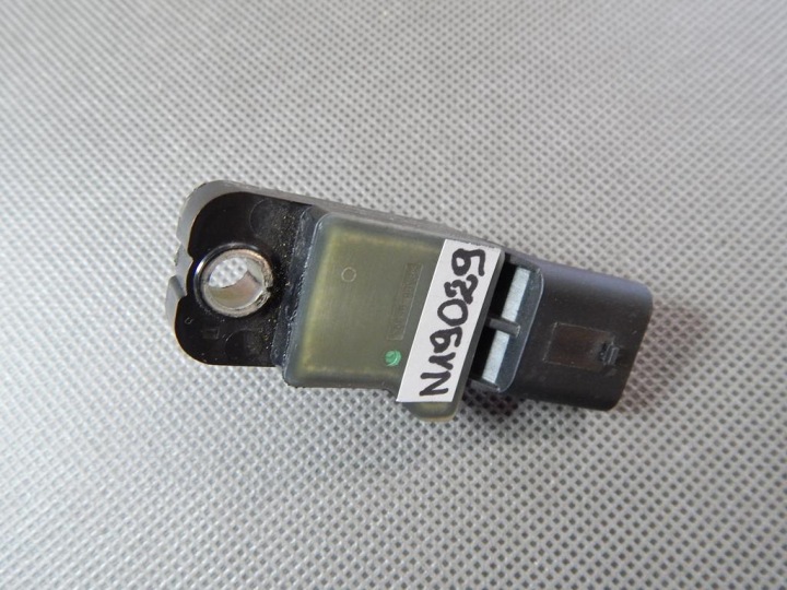 AUDI A3 S3 8V snímač tlaku 038906051N