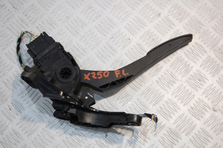 accelerator pedal JAGUAR XF X250 LIFT 9X23-9F832-AB