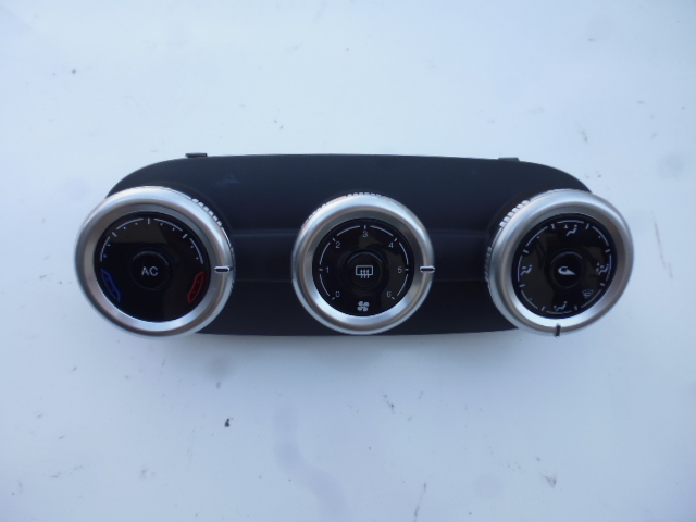 фото №1, Панель керування кондиціонера alfa romeo giulietta