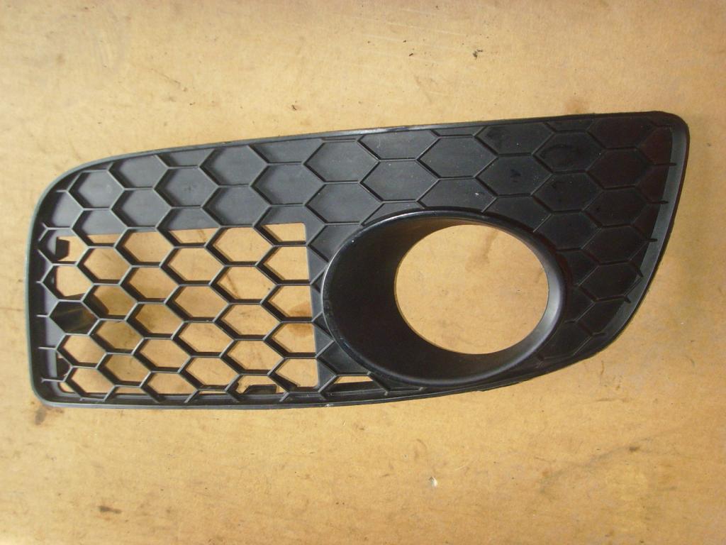 фото №2, Vw golf v решётка радиатора рамка противотуманная фара правая