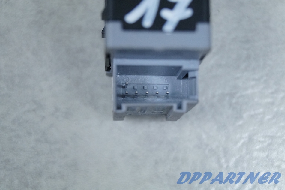 фото №4, Переключатель кнопка сигнализация 4f0962109 audi q5