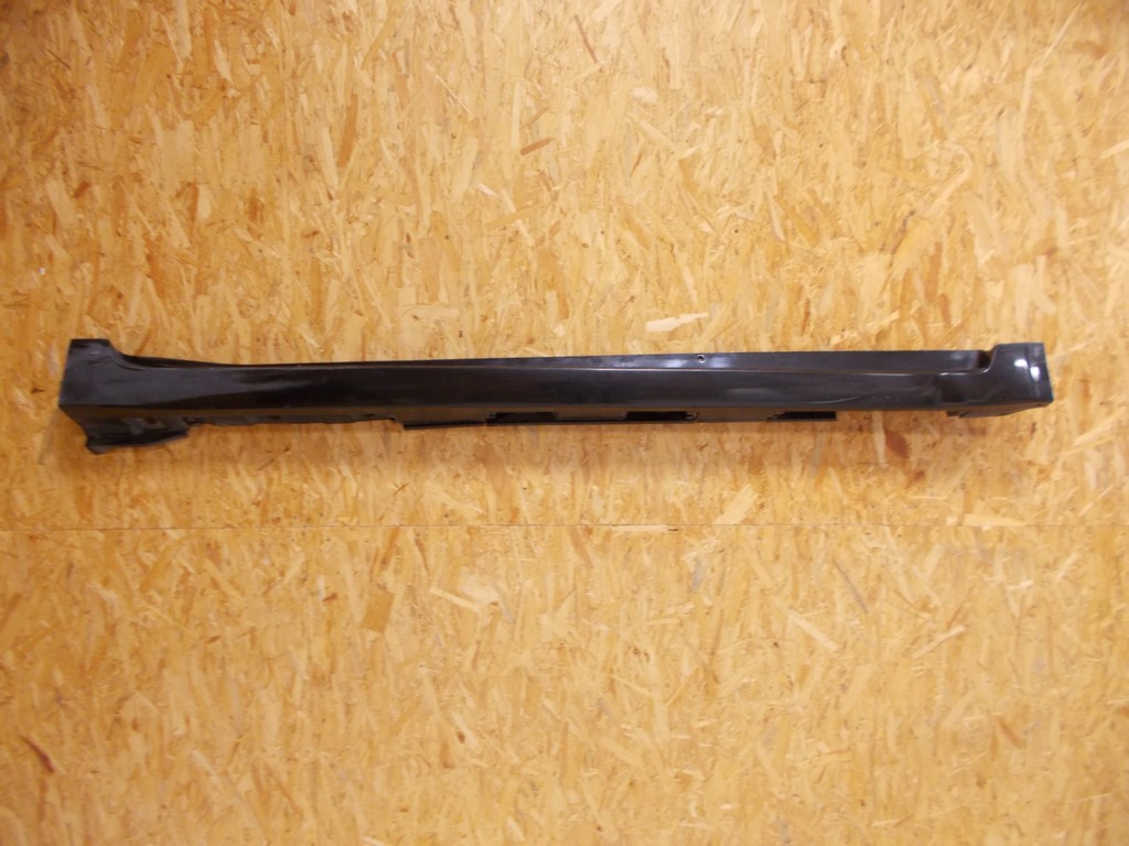 фото №1, Молдинг порог правая порог правый toyota avensis t27