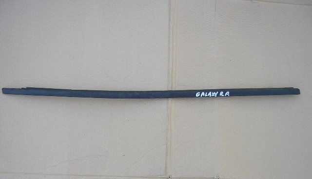 фото №1, Ford galaxy молдинг уплотнитель правая перед