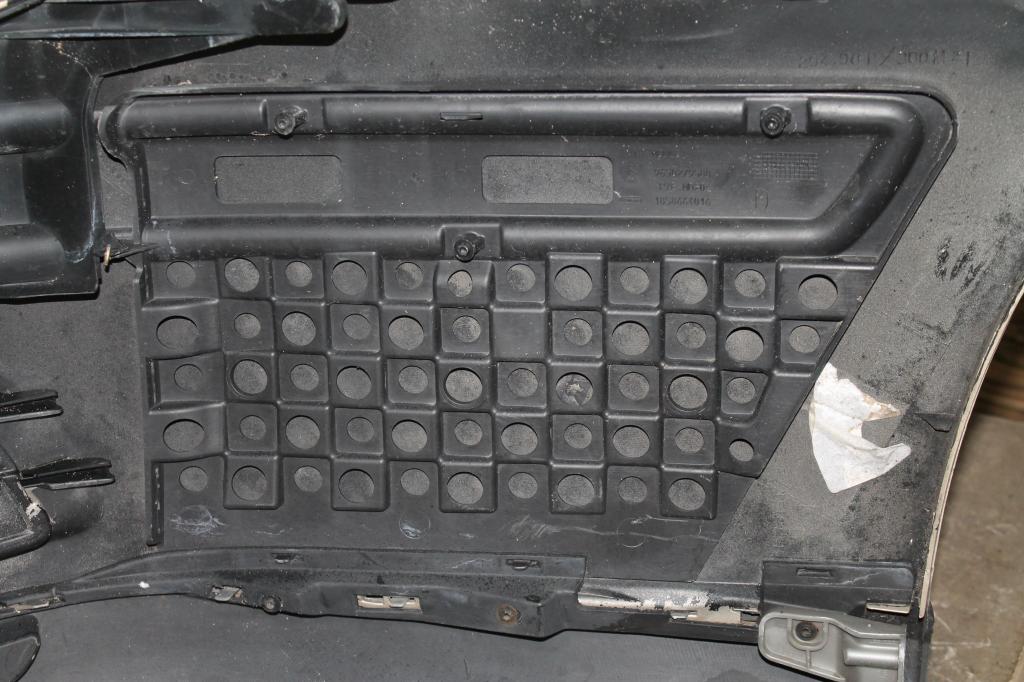 Купить Citroen c5 lift 04-08 направляющая правый бампер перед