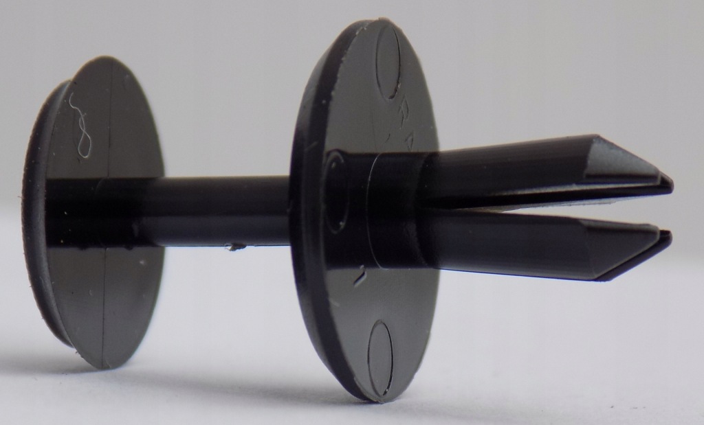 фото №4, Skoda roomster клипсы штифты клипсы крепления