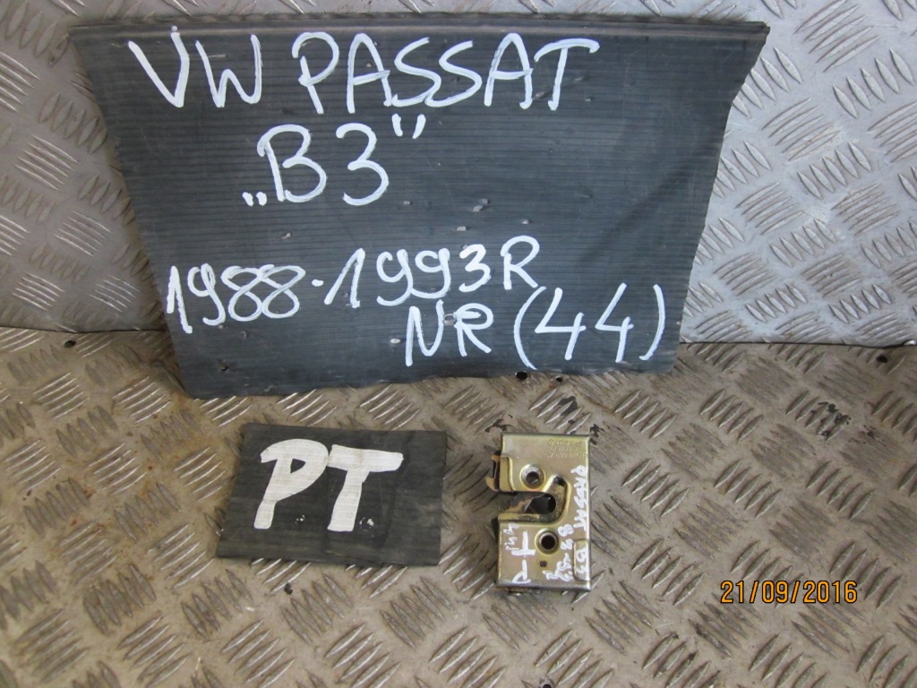 фото №1, Замок правий задня vw passat b3 88-93r
