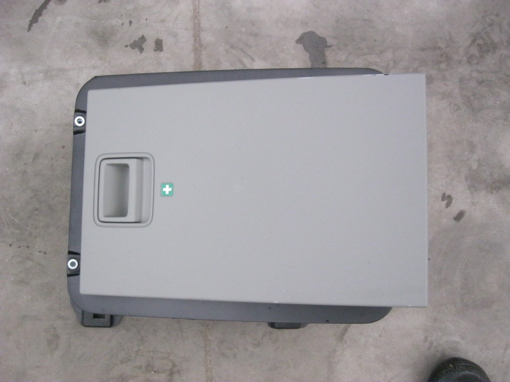 фото №1, Audi a8 4h d4 бардачок na аптечка 4h0885205f