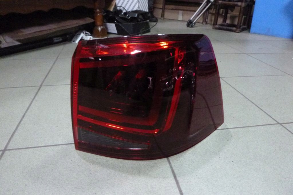 фото №4, Seat alhambra ii 7n5 lift 15- лампа задня права