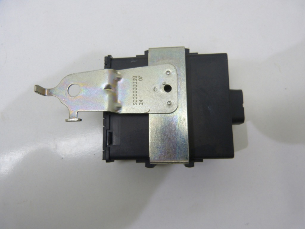 фото №10, Toyota auris i 06-13 пристрій керуючий