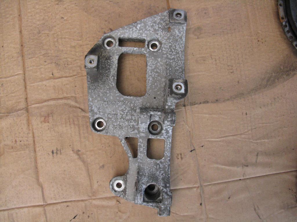 Купити Основа генератора vw audi 06f903143b 2.0 fsi