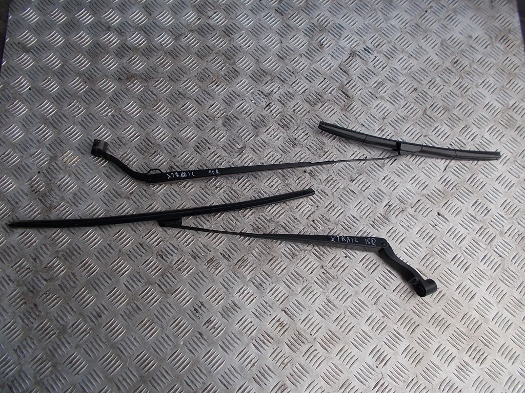 фото №1, Nissan x-trail t32 передние рычаг дворники 2015