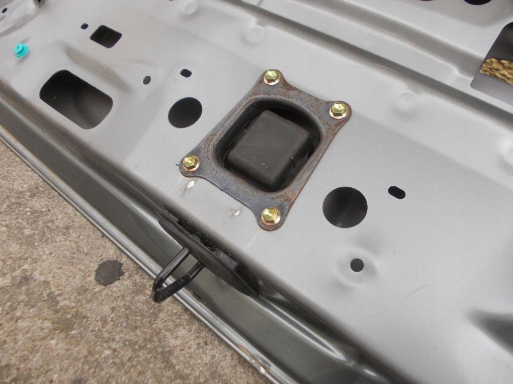 фото №4, Toyota prius 03- кришка багажника задня