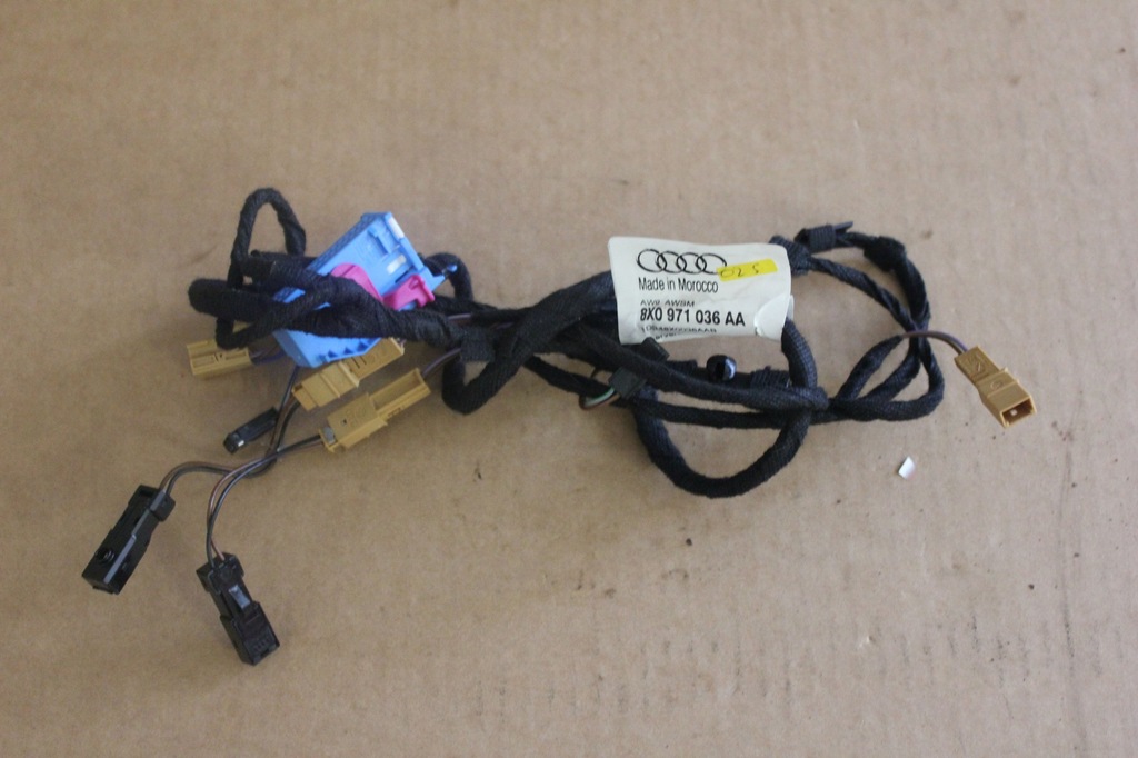 фото №1, Джгут двері перед праве audi a1 8x0971036aa