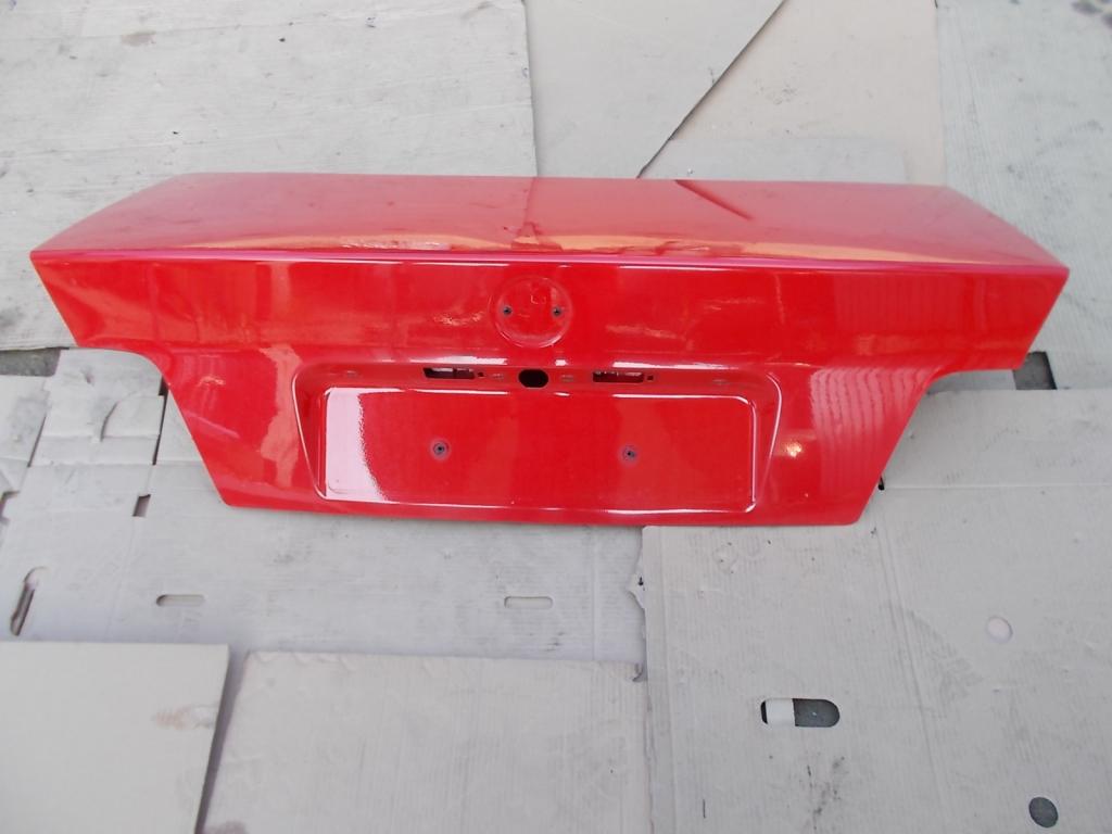 фото №1, Крышка багажника задняя задняя bmw e36 sedan 91-99 czerwona