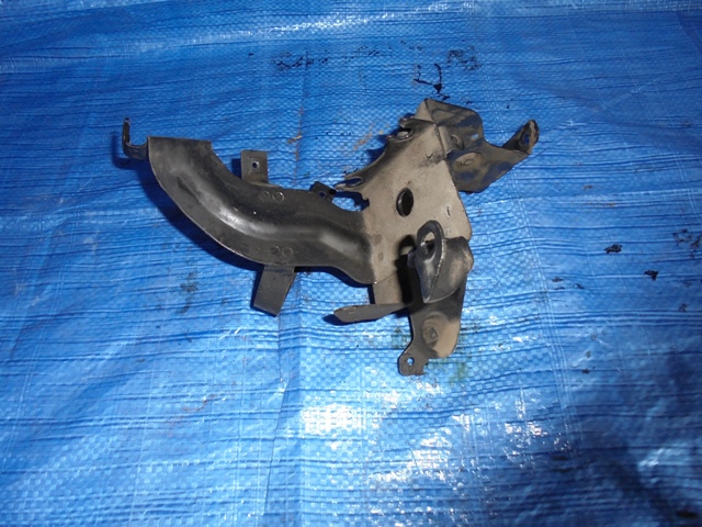 фото №1, Кронштейн насоса abs audi a6 c6 4f0