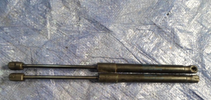 фото №1, Skoda superb iii амортизатори капот комплект