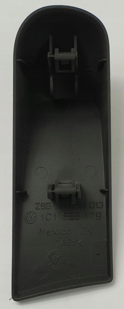 Пластик защита заглушка vw new beetle 1c1858013 в Украине