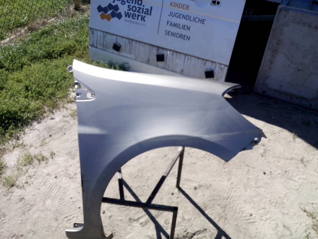 Купить Крыло  правый  renault clio 3 185