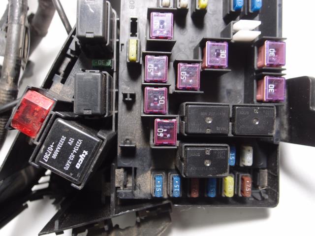фото №10, Коробка запобіжників legacy iv 2.0 d 2006r