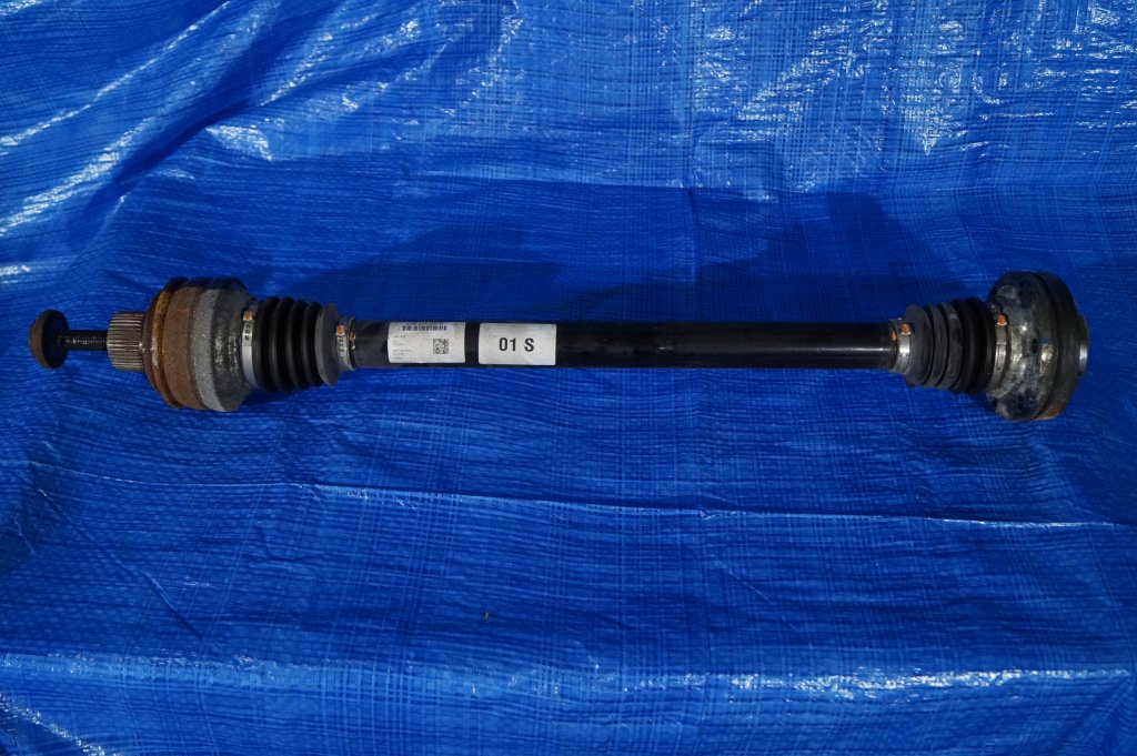 фото №1, Приводной вал задняя задняя 3.0tfis audi q7 4m 15r 4m0501203d