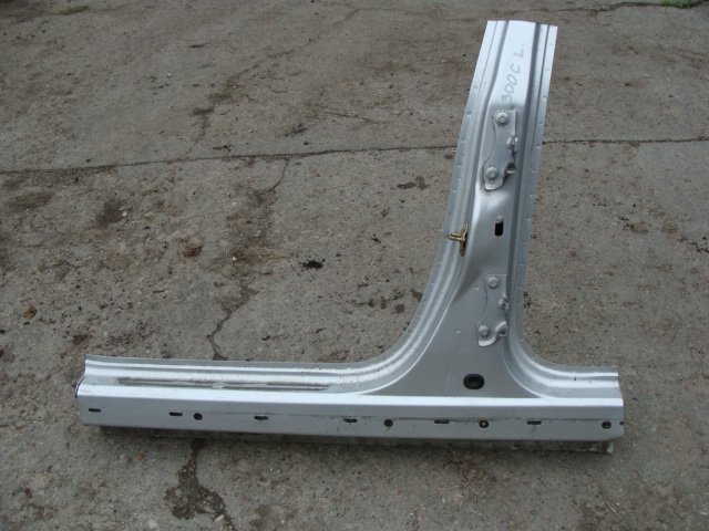 фото №1, Chrysler 300c 07r блок двигателя порог левый