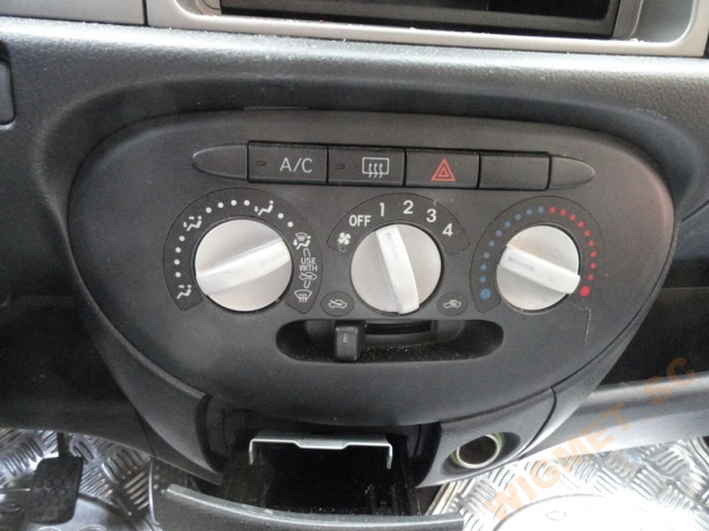 фото №1, Daihatsu trevis панель обдув