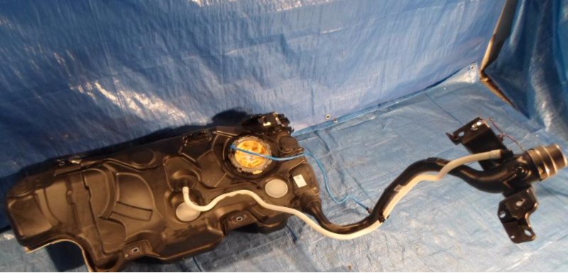 фото №1, Vw golf sportsvan бак топлива bak disel