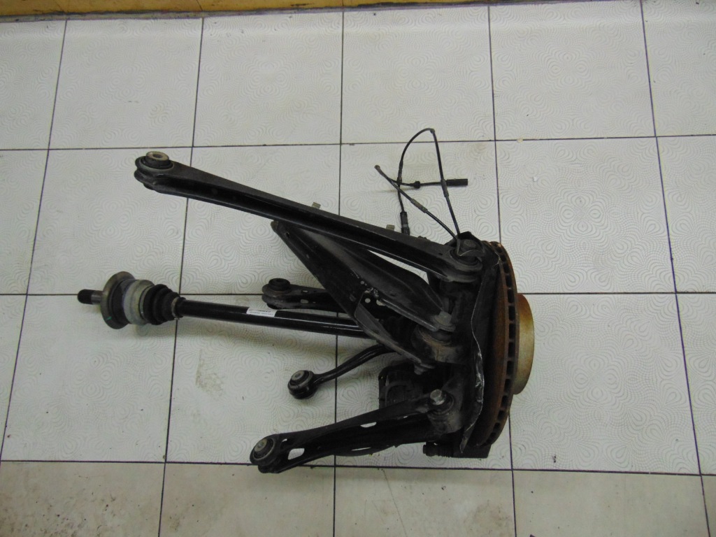 фото №1, Поворотний кулак задня задня права bmw x3 f25 2.0d