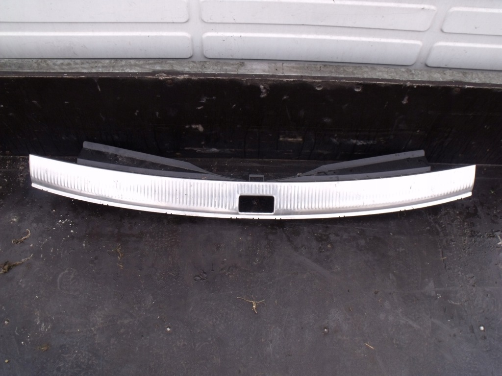 Купити Накладка na багажник хром audi q7 4l0 4l0864483