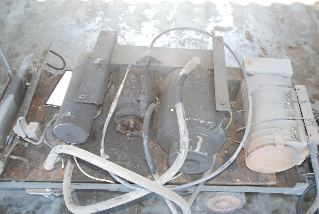 Генератор компрессор подвеска задний  wał iveco daily Оригинал