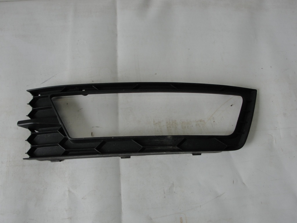 фото №1, Skoda оригинальный номер 5ja807681 решётка вентиляционная, бампер