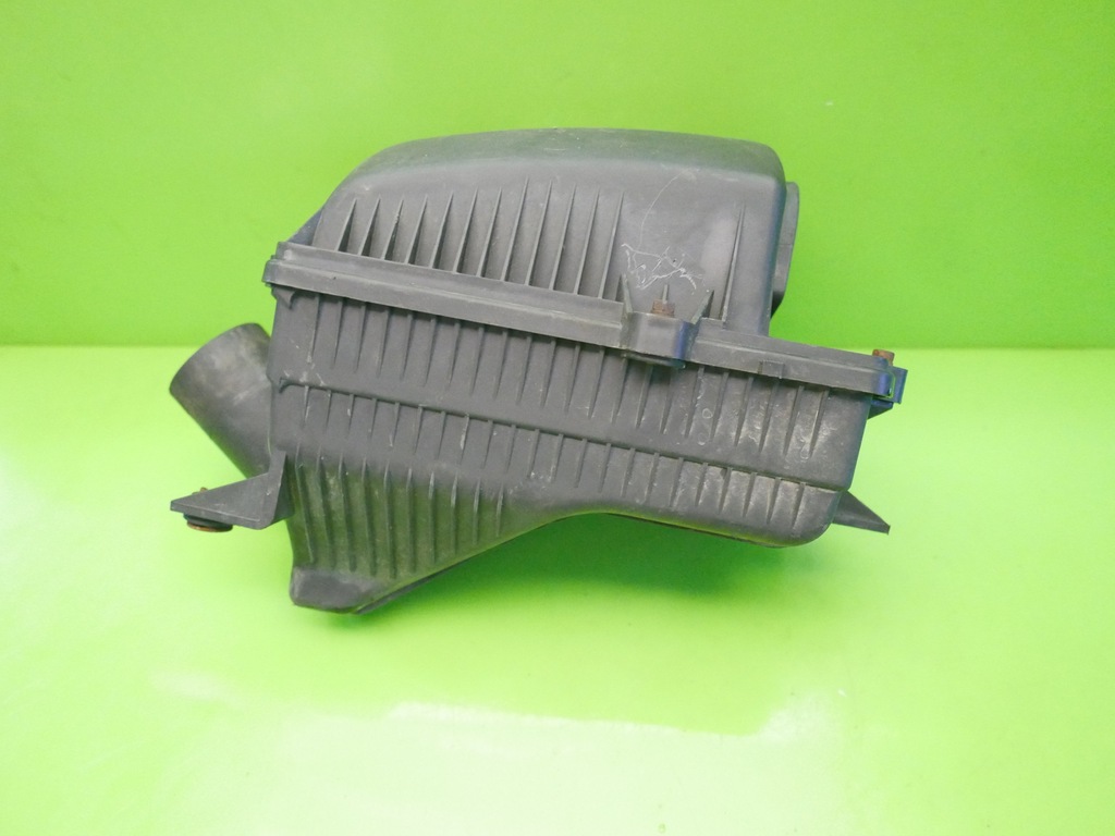 фото №10, Корпус фильтра воздуха kia sedona i 2.9 crdi 99-