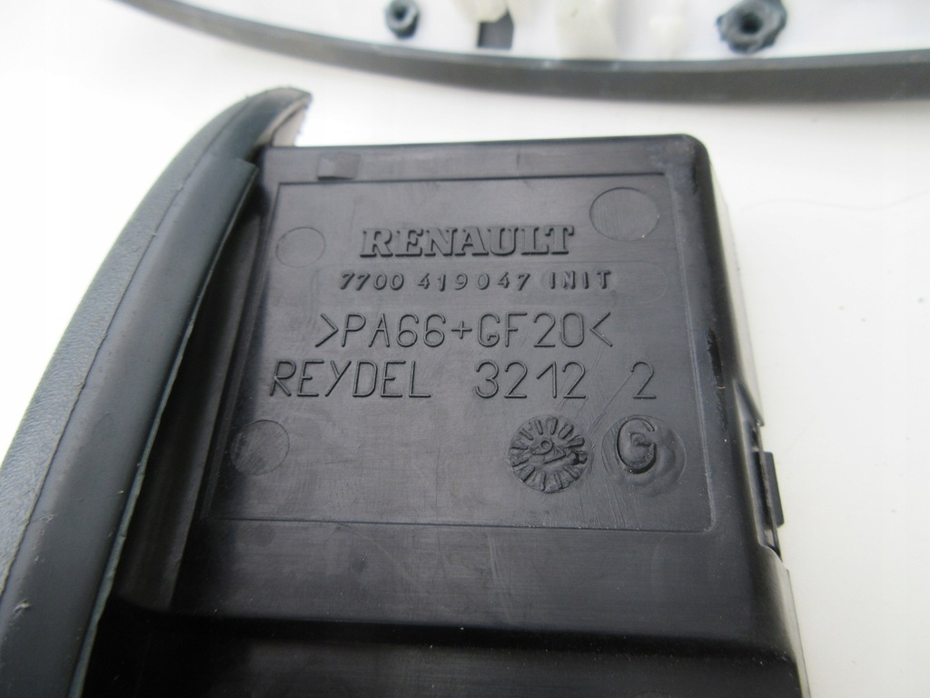 фото №7, Попільничка renault megane i роз'єм 7700847578