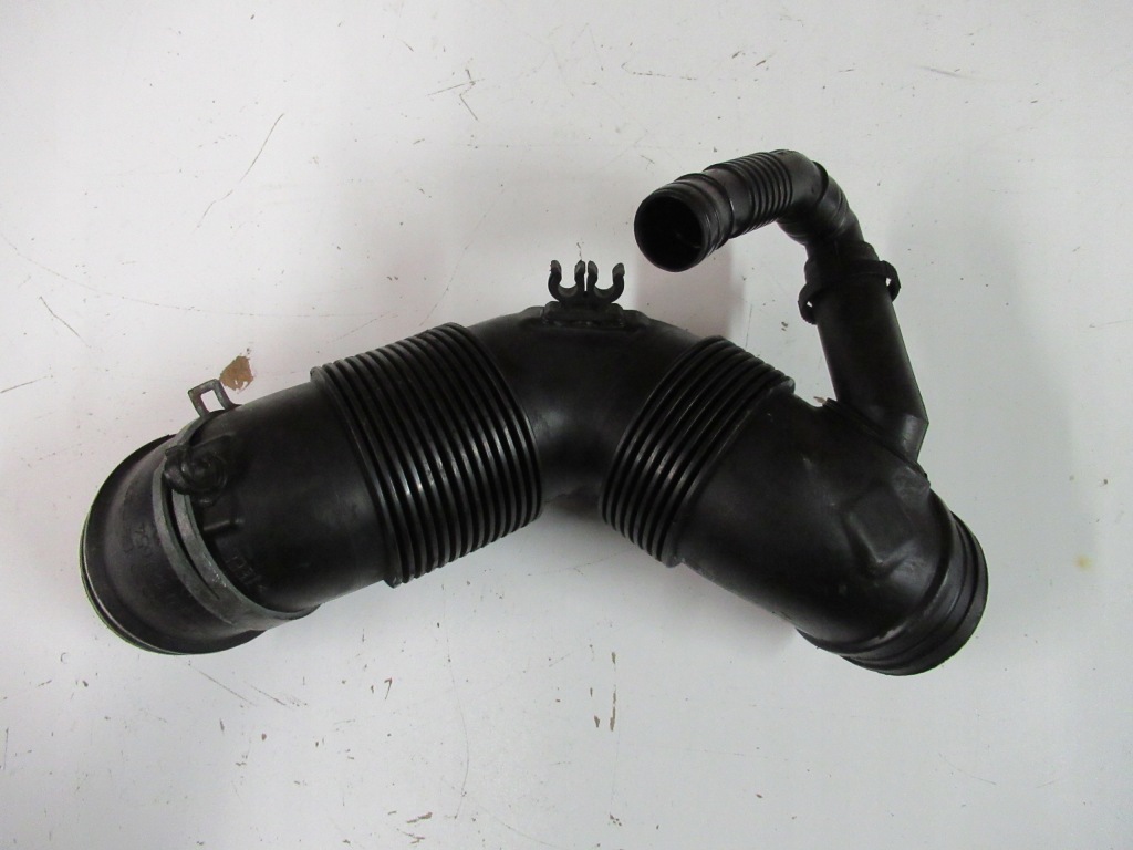 фото №1, Труба воздуха 3c0129654m passat superb ii 1.6 tdi
