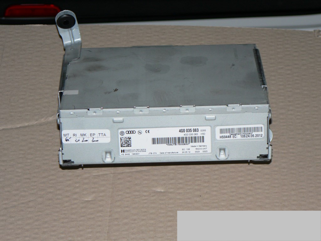 фото №1, Dw vw touareg 7p - тюнер радио 4g0035083